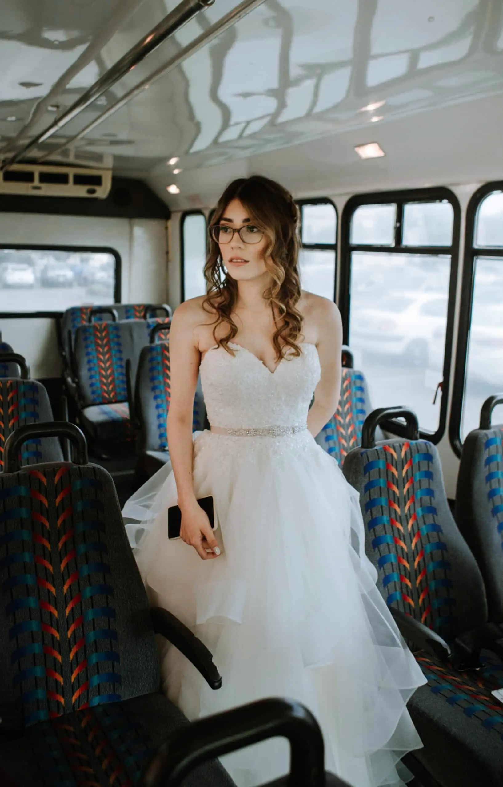 Should you wear glasses on your wedding day?